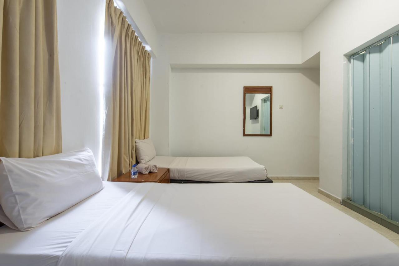 Malacca Hollitel Hotel מראה חיצוני תמונה